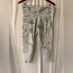 Victoria’s Secret PINK ultimate leggings size large